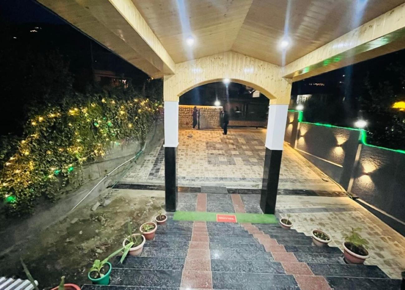 Hotel Sakura Palace Manāli Zewnętrze zdjęcie