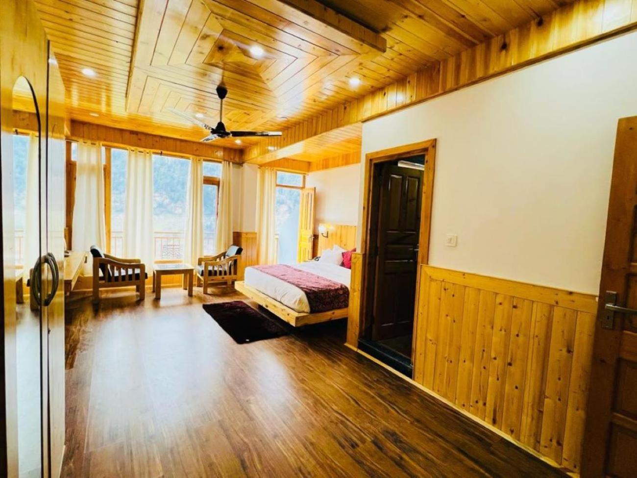 Hotel Sakura Palace Manāli Zewnętrze zdjęcie